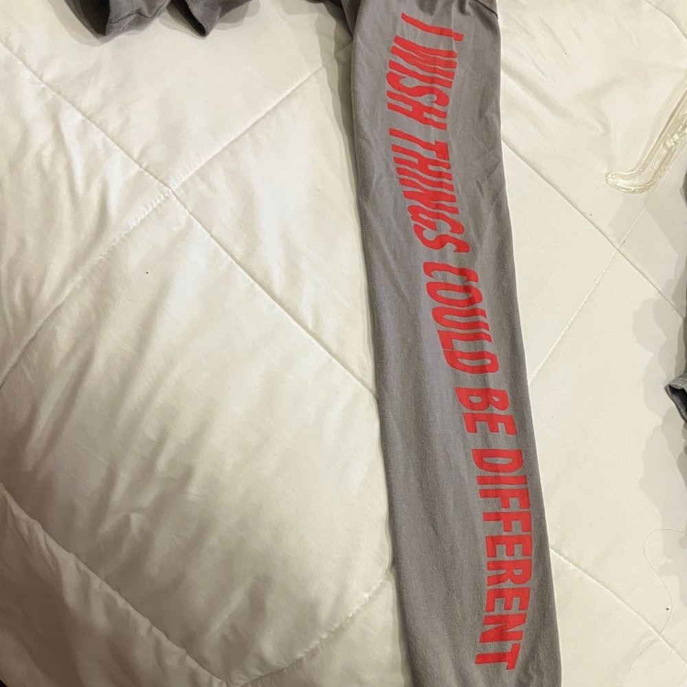 Gray Tie-Dye Long Sleeve Tee with Red Rose Graphic - Picture 4 of 7